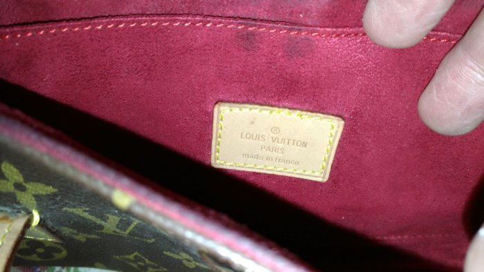 Y9260341735 542 LV包，正品，小提包
