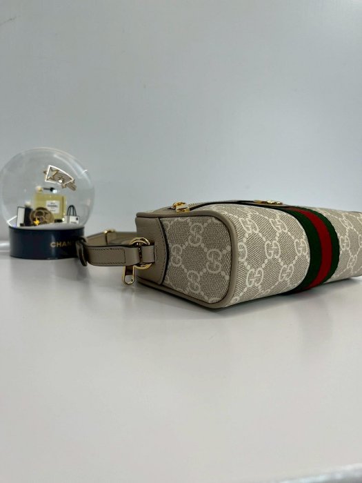 近全新 ManlySelect曼黎選品 Gucci 郵差包