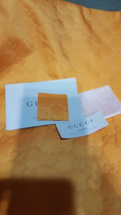 寢具專家有問題請見關於我聯絡喔 278 Gucci 全新真品 防水尼龍 橘色大購物包