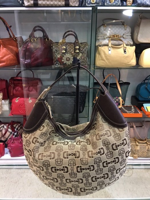 Y9153131920 145 GUCCI 月亮包 半月包