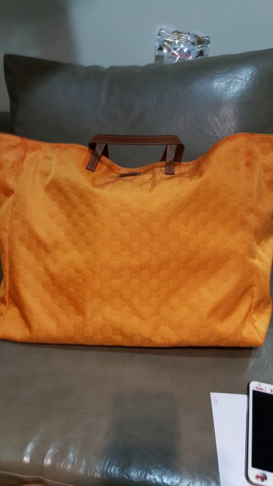 寢具專家有問題請見關於我聯絡喔 278 Gucci 全新真品 防水尼龍 橘色大購物包