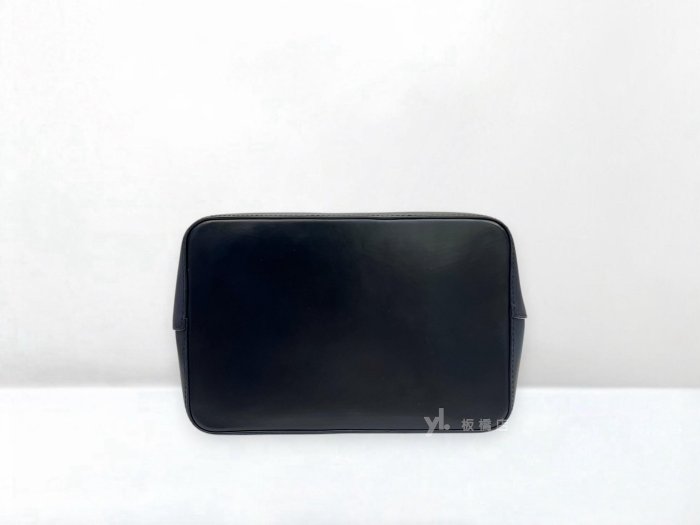 遠麗精品 132 S5428 LV包包 NEONOE 黑色EPI水波紋皮革水桶包 M54366 (板橋府中店)
