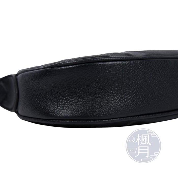 注目 超人氣賣家 BRAND楓月 11282 LOUIS VUITTON LV M82391 黑原花壓紋肩背包 晶片款